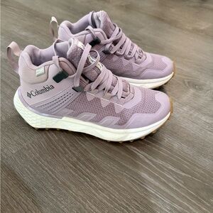 Columbia Women's Lavender Athletic Shoes